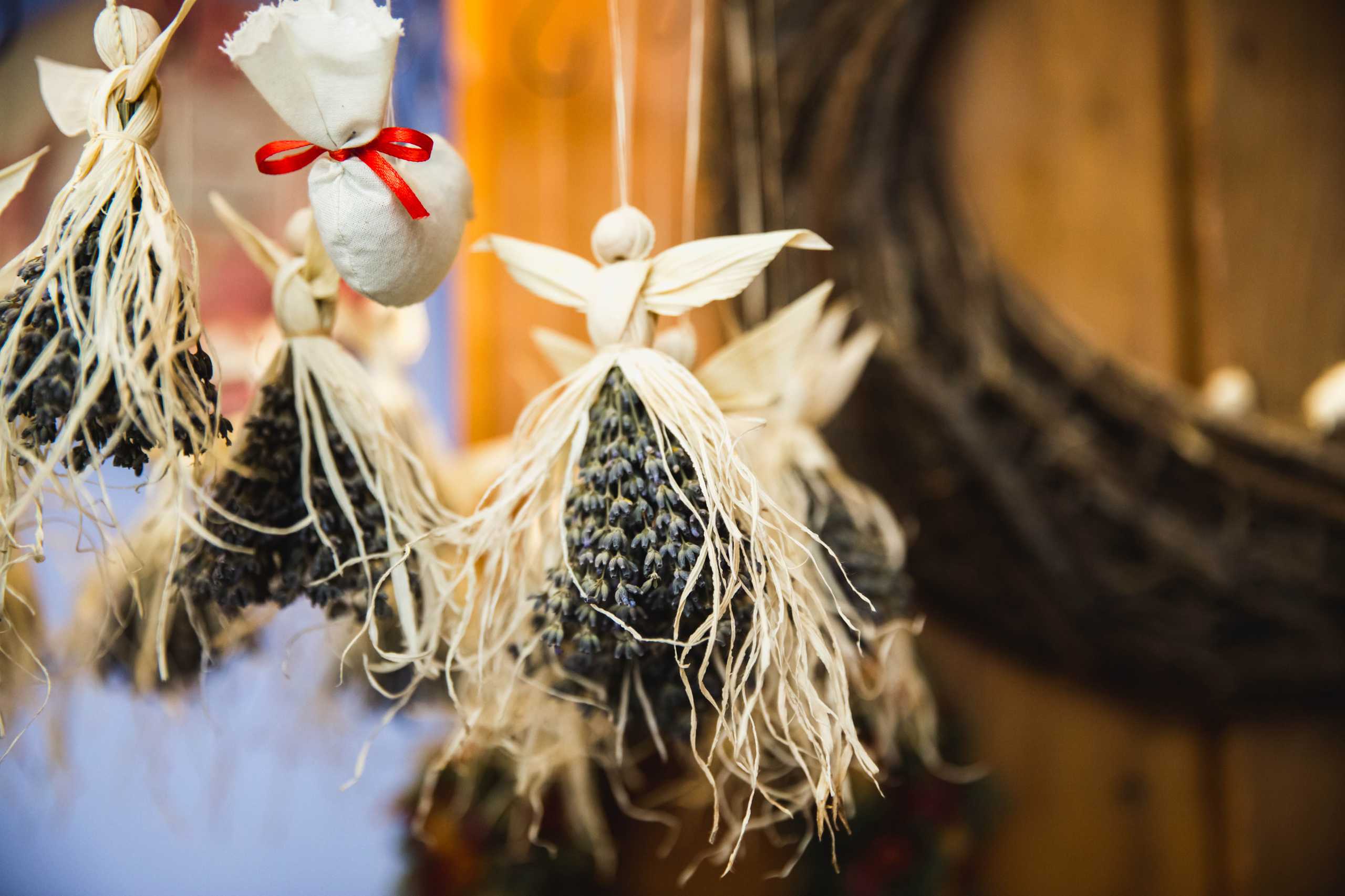 Unlocking Creativity Through Garland Crafting